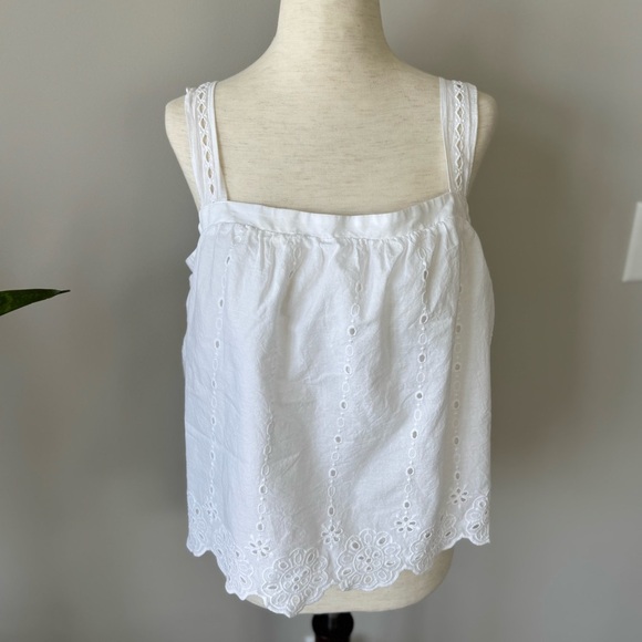 Maurice White Eyelet Lace Tank Top - Picture 2 of 7